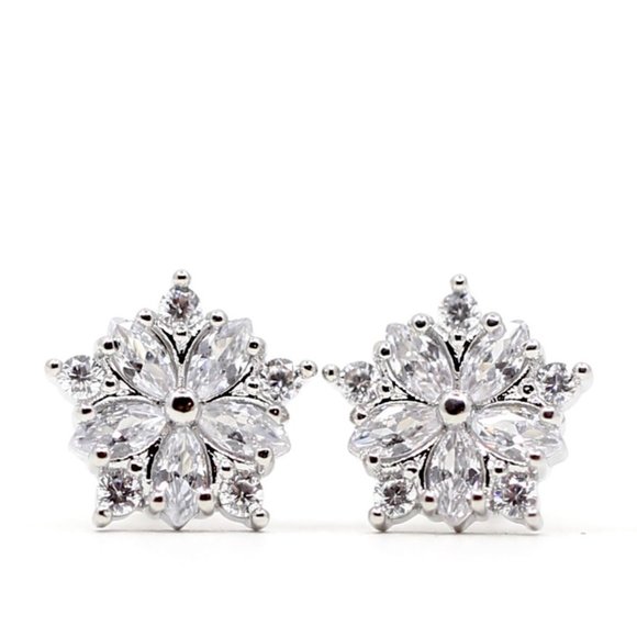18k Gold Dipped White Topaz Earrings Studs - Picture 6 of 7